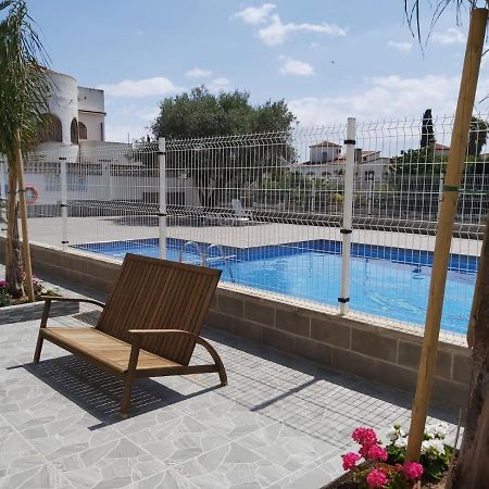 Apartament Amb Piscina เอมปูเรียบราบา ภายนอก รูปภาพ